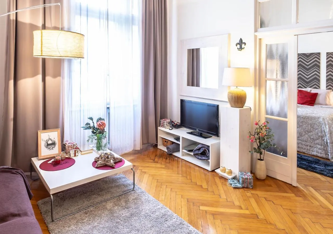 Mira Luxury Apartments Βουδαπέστη